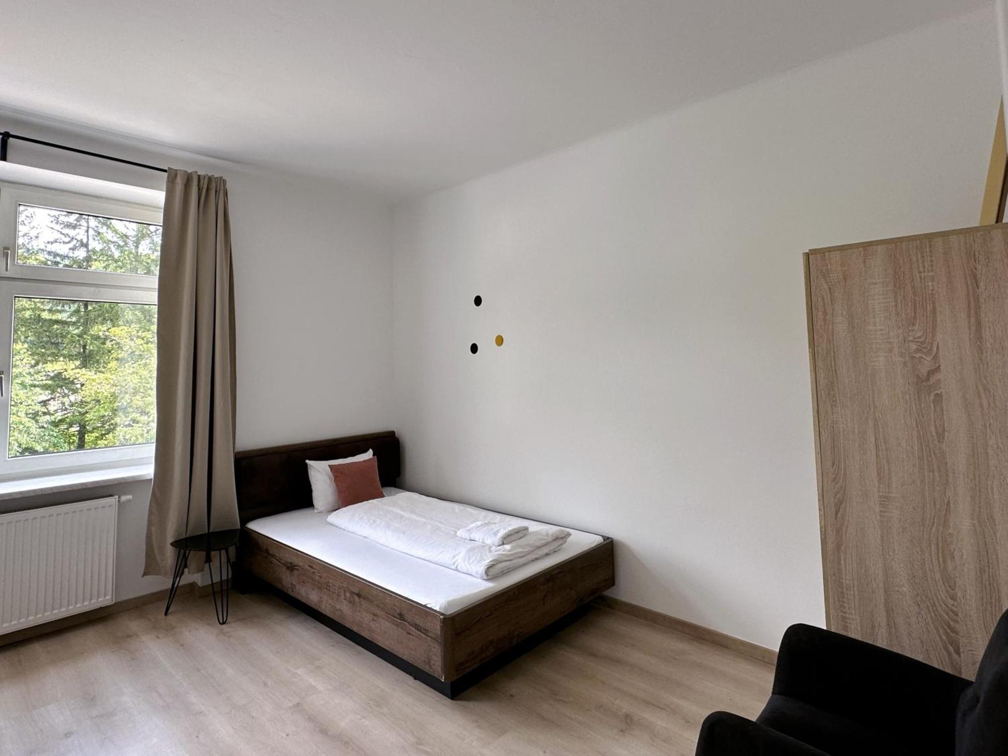 Up Resistances G Apartment Баден Екстериор снимка