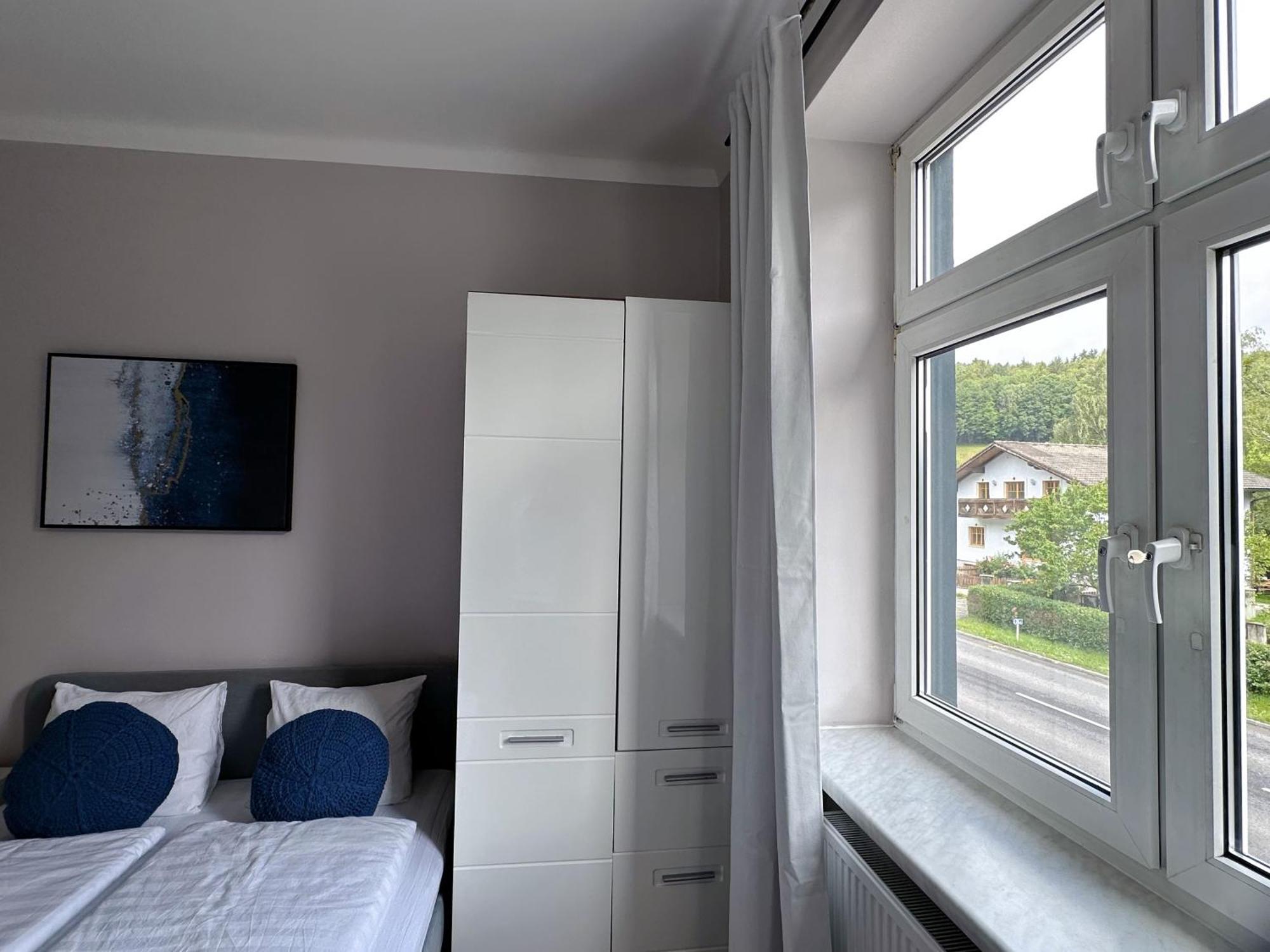 Up Resistances G Apartment Баден Екстериор снимка